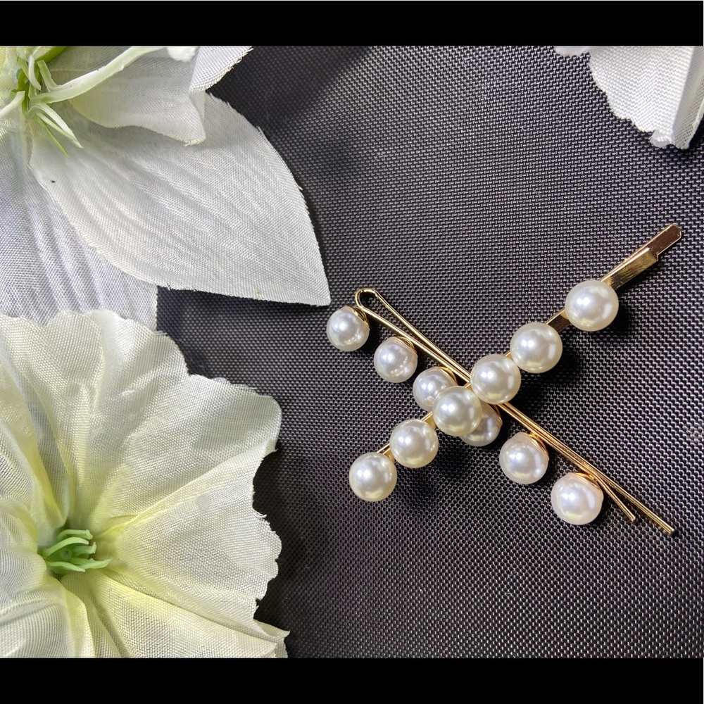 Pearl hair pins